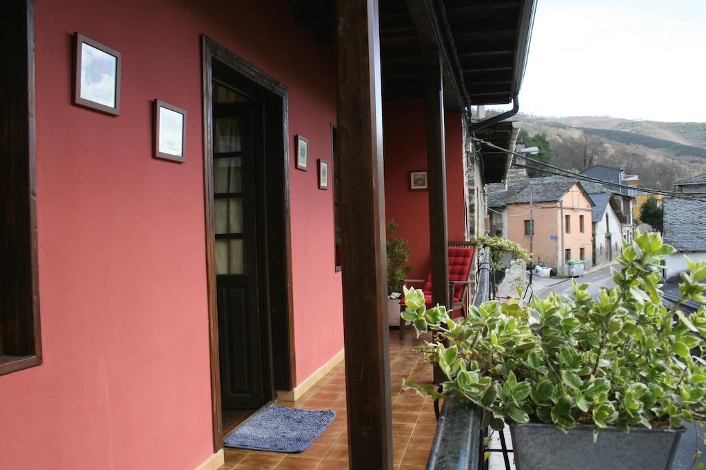 Albergue Camino Y Leyenda Trabadelo Exteriör bild